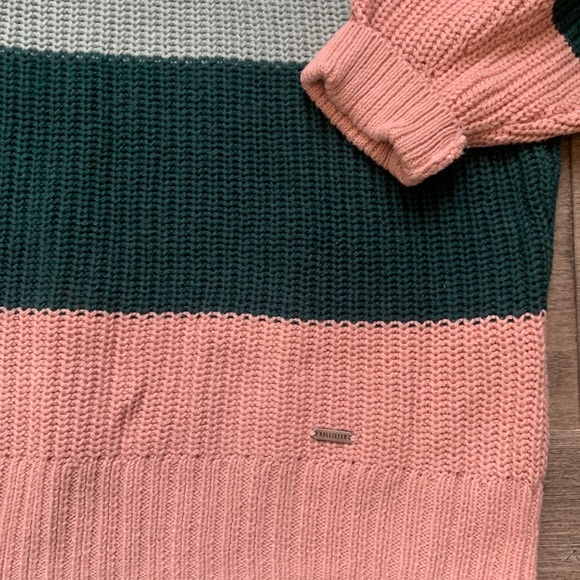 Hollister Oversized Top - Picture 4 of 6